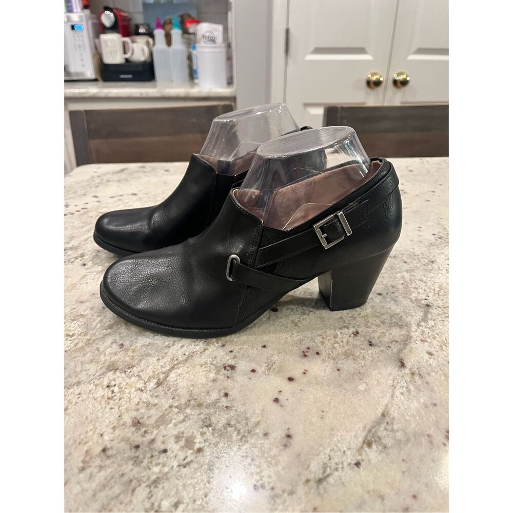 Life Stride Flex Memory Foam Black Heeled Ankle Bootie sz 8.5